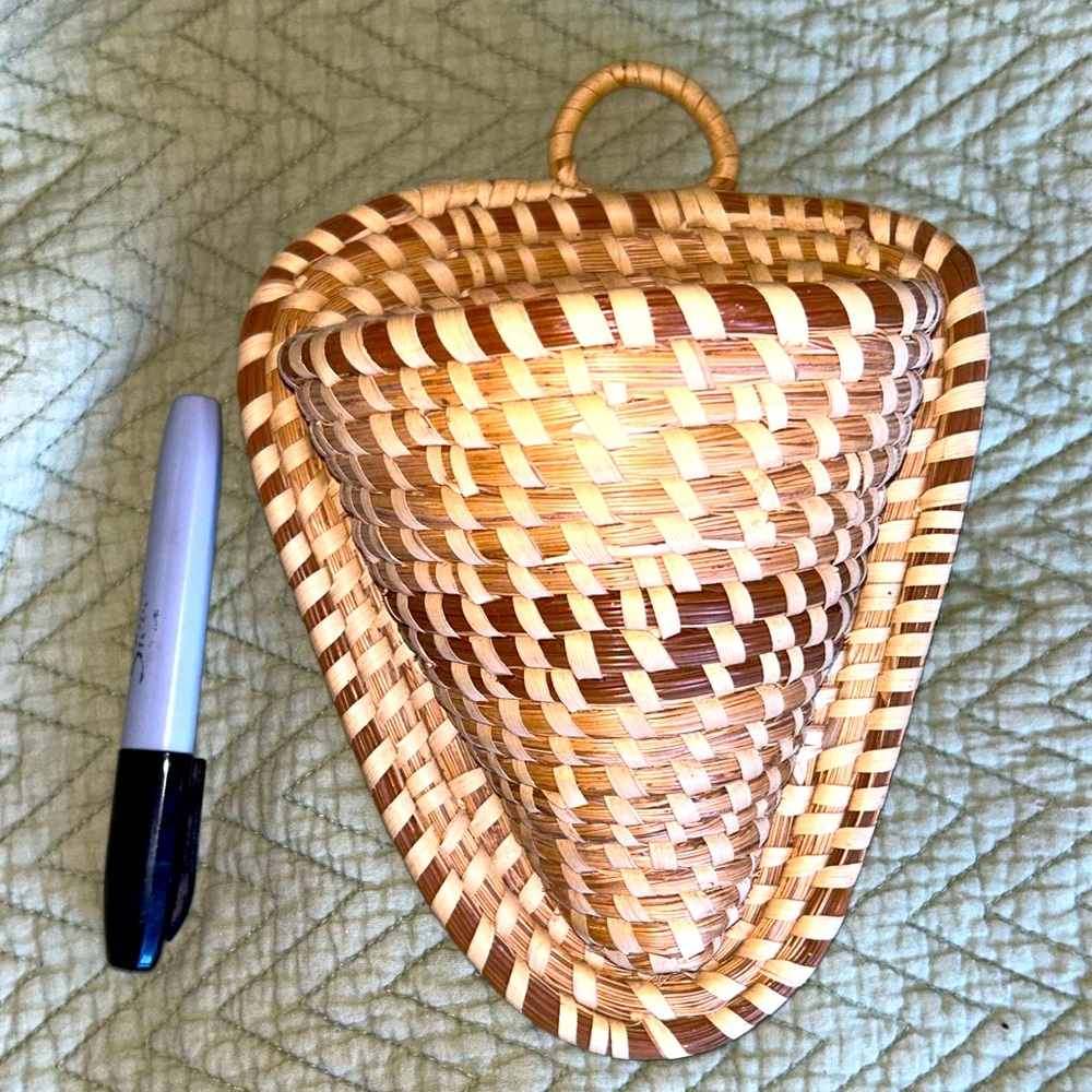 Sweetgrass wall hanging basket